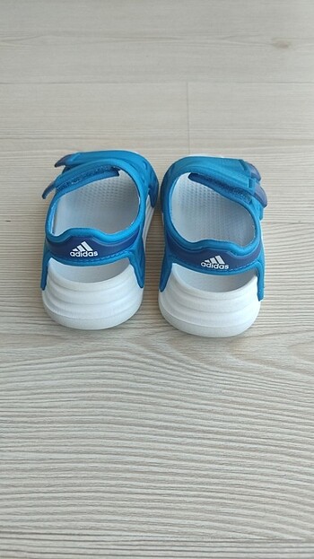 21 Beden mavi Renk Adidas bebek sandalet