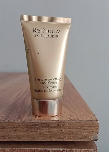 Estée Lauder Re-Nutriv Yoğun El Kremi