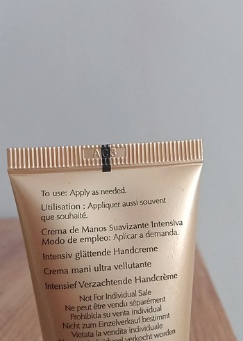  Beden Estée Lauder Re-Nutriv Yoğun El Kremi