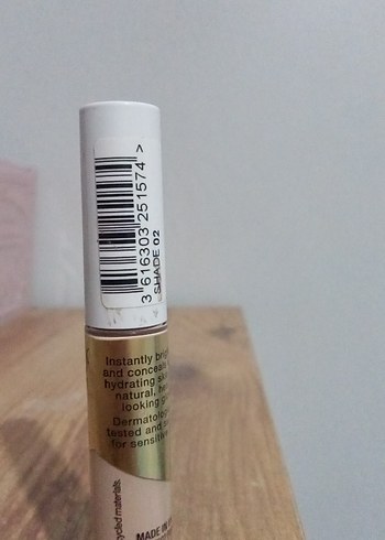 Beden Max Factor Miracle Pure Kapatıcı 8 ml Beige