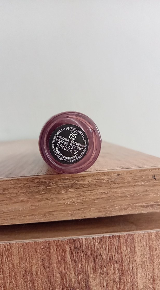 Bej Parlak Dudak Parlatıcısı - Görsel 2