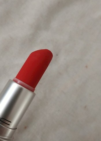 Beden MAC 303 Style Shocked Koyu Kırmızı Ruj