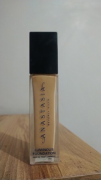 Anastasia Beverly Hills Fondöten