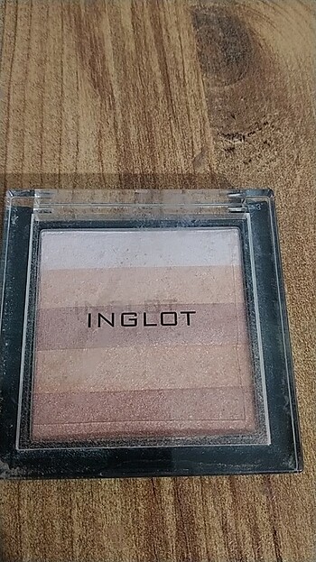Bronz