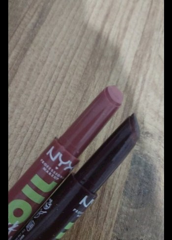 NYX NYX Parlak Haki Dudak Parlatıcısı