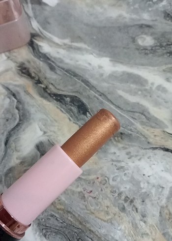 Beden Renk Revolution Çift Uçlu Allık ve Aydınlatıcı Stick