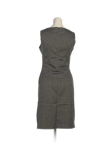 38 Beden PreLoved Uzun Elbise %70 İndirimli.