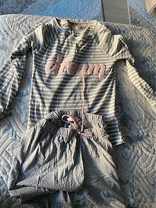 Pijama Takımı
