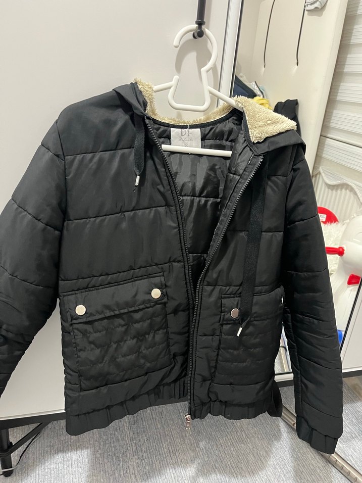 Siyah Kürklü Günlük Kadın Mont - Görsel 2