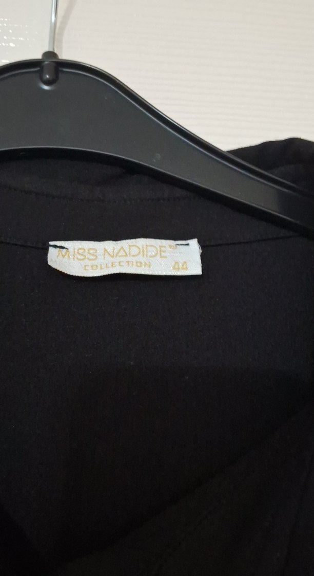 Uzun Siyah Düğmeli gömlek - Görsel 3