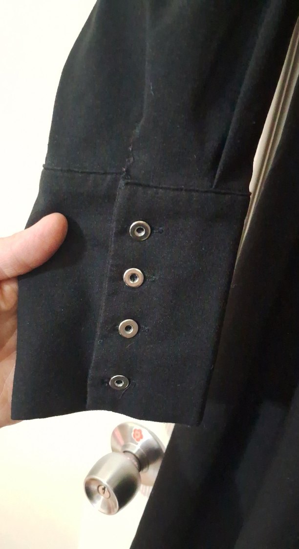 Uzun Siyah Düğmeli gömlek - Görsel 4