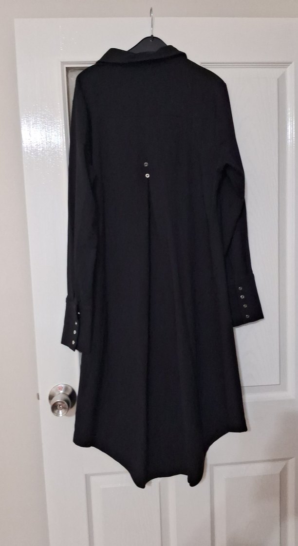 Uzun Siyah Düğmeli gömlek - Görsel 5