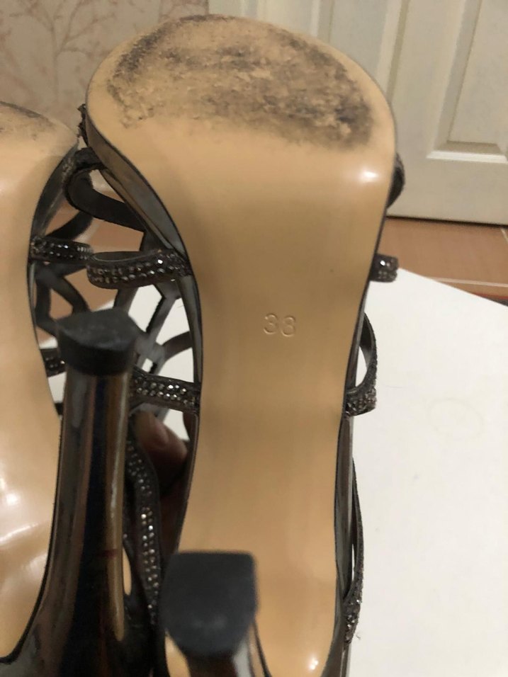 Gri Yılan Desenli Tokalı Topuklu Kadın Ayakkabı - Görsel 5