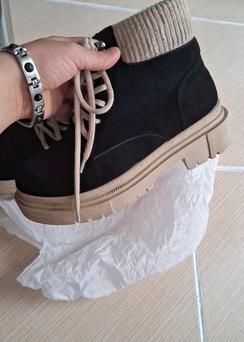 siyah bot - Görsel 2