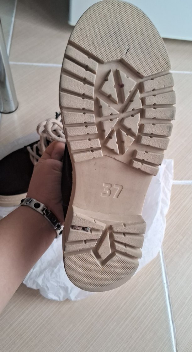 siyah bot - Görsel 3