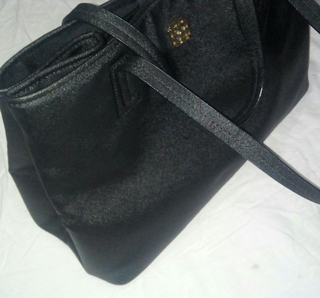 siyah omuz çantası