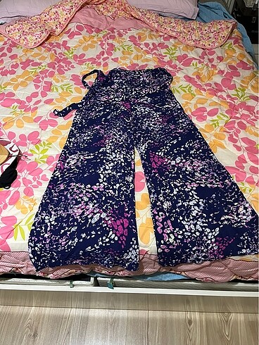Yazlık pantolon , çiçekli pantolon