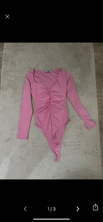 Pembe badysuit