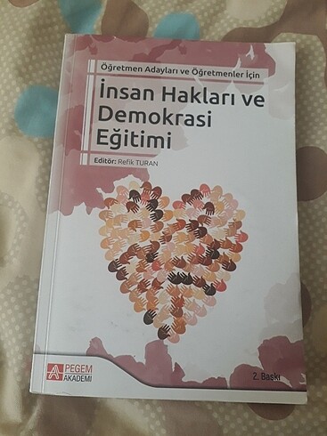 Insan hakları ve demokrasi eğitimi ders kitabı 