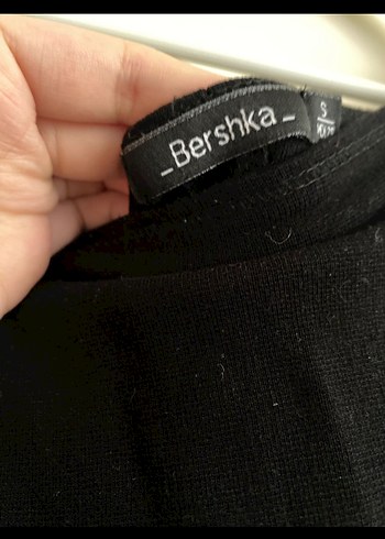 Bershka Siyah Uzun Kolsuz Dar Kesim Elbise