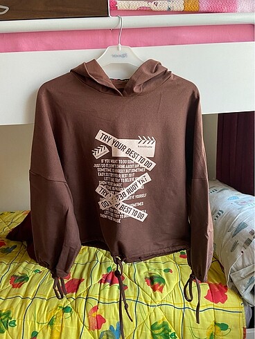 sweatshirt