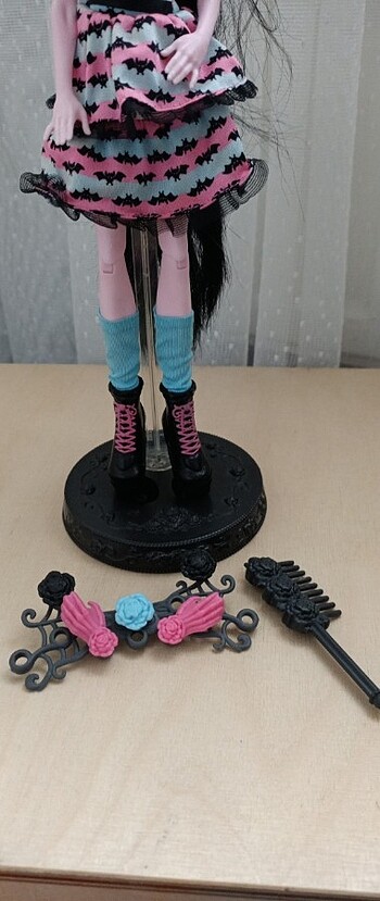 Beden Renk Monster High bebeği