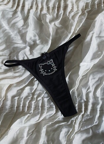 Hello Kitty string 