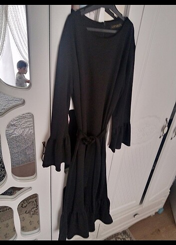 38 Beden siyah Renk Tesettür elbise 