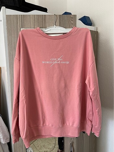 sweatshirt