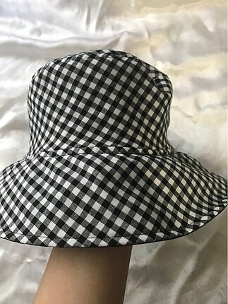 Çift taraflı bucket şapka