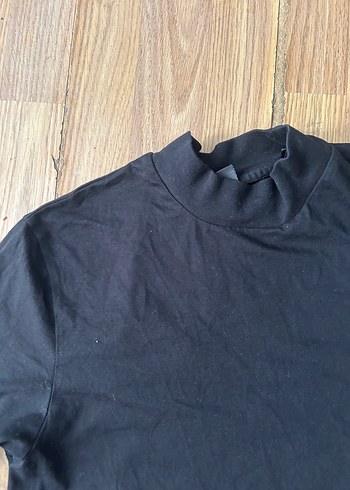 Bershka Bershka Siyah Kısa Kollu Yüksek Yakalı Tişört