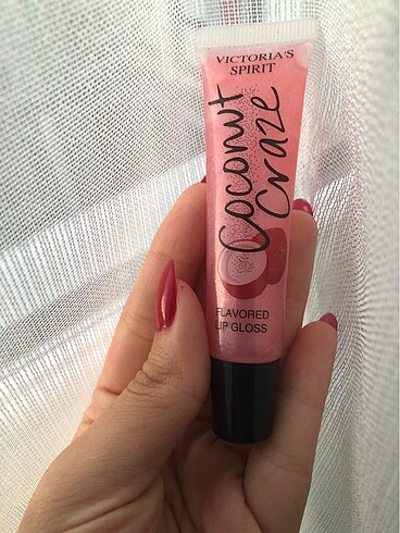 voctoria's spirit flavored lip gloss