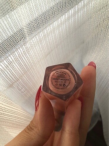  Beden fenty beauty gloss