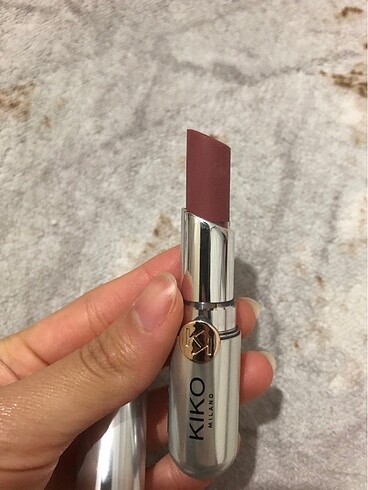 kiko balm 08 no