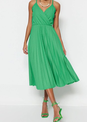 PİLİSELİ YEŞİL ELBİSE - Görsel 2