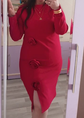 KIRMIZI ELBİSE - Görsel 2