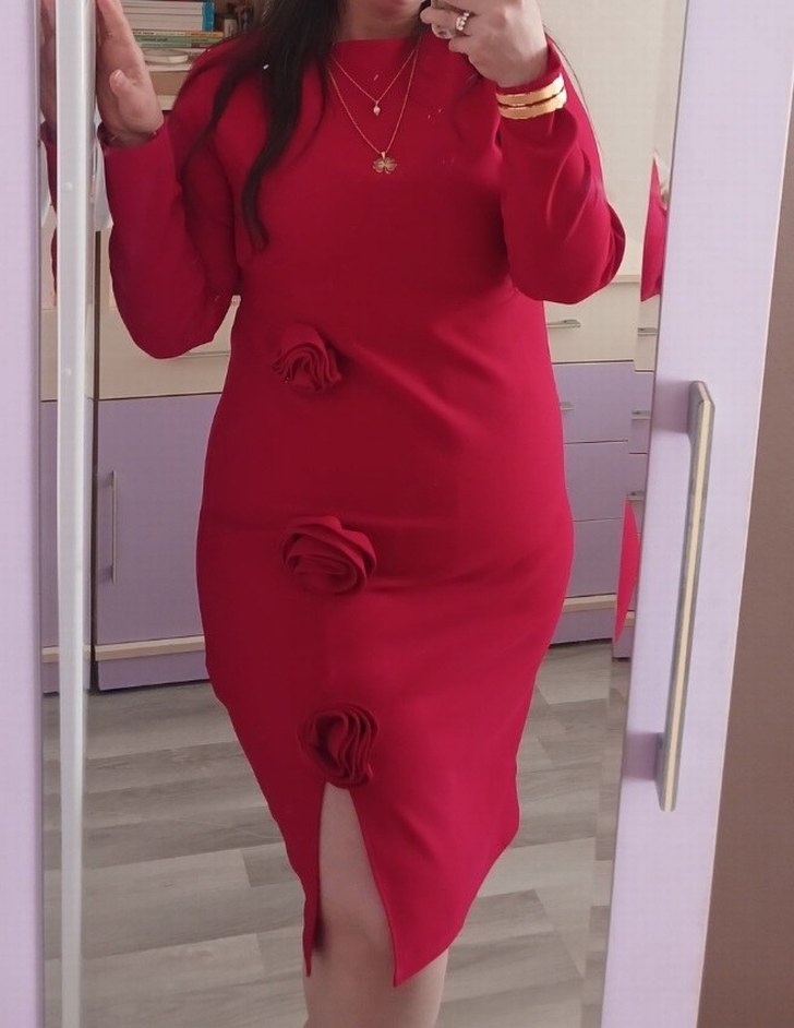 KIRMIZI ELBİSE - Görsel 2