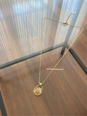 Tory Burch Kolye