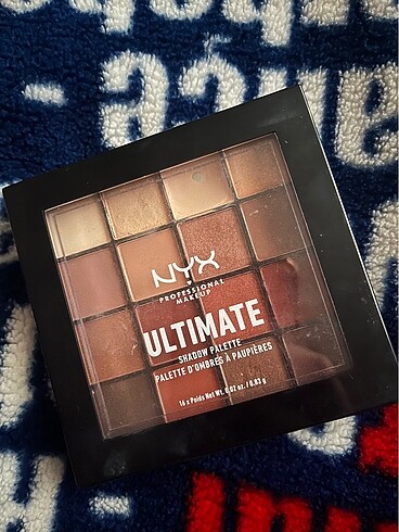 Nyx ultimate shadow palette