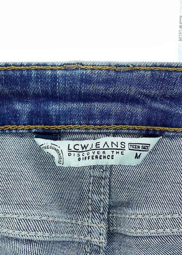 LC Waikiki Mini Şort %70 İndirimli. - Görsel 4