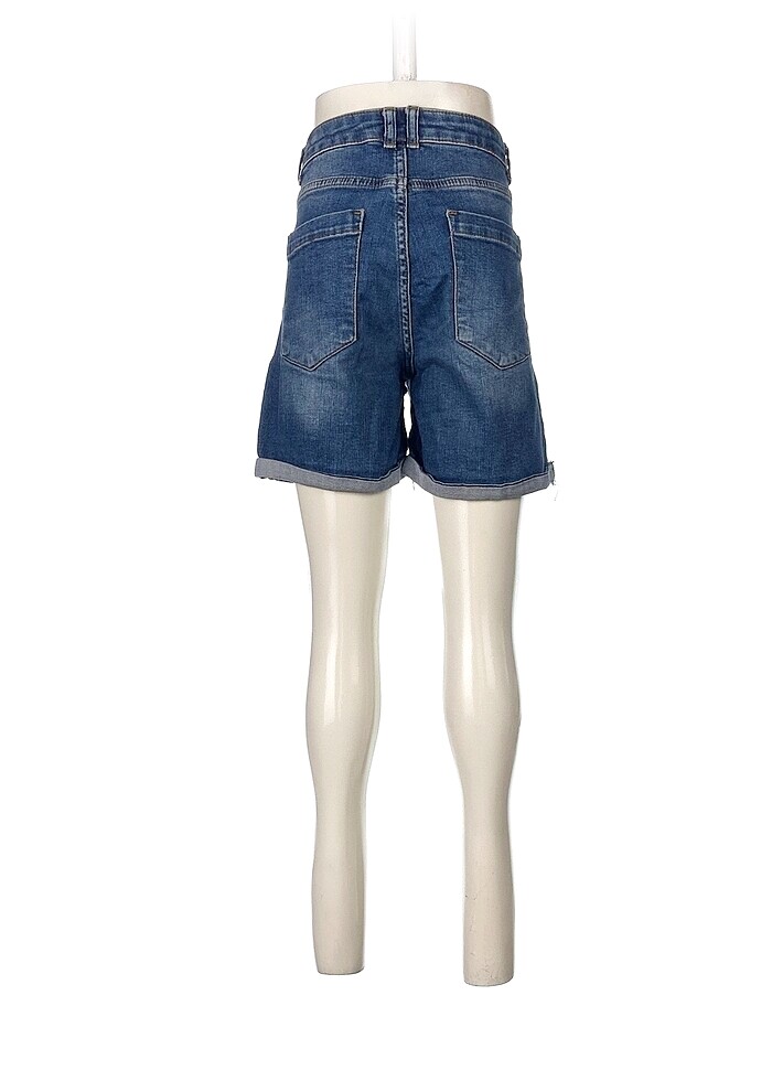 LC Waikiki Mini Şort %70 İndirimli. - Görsel 3