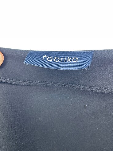 44 Beden siyah Renk Fabrika Kısa Elbise %70 İndirimli.
