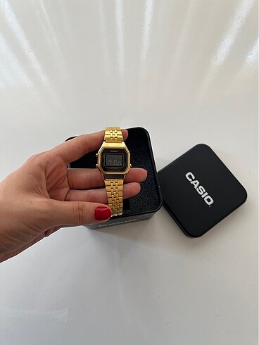 Casio Kadın Casio Retro LA680WGA-9BDF Altın Rengi Dijital Saat
