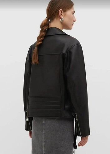 s Beden siyah Renk Stradivarius deri ceket