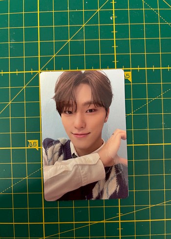 Monster High Seventeen Dino Photocard