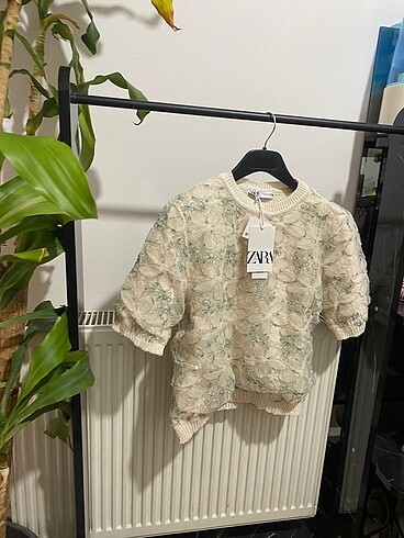 Zara Transparan triko