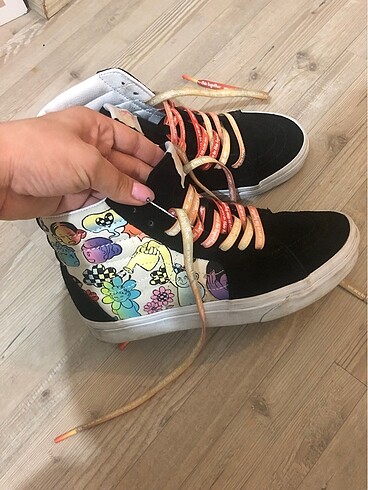 37 Beden Vans kadın