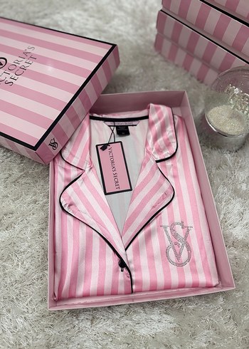 Victoria's Secret Pembe Çizgili Kadın Pijama Takımı 3XL Beden - Görsel 2