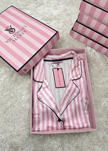 Victorias Secret Pembe Çizgili Uzun Kollu Pijama Takımı M Beden - Görsel 2