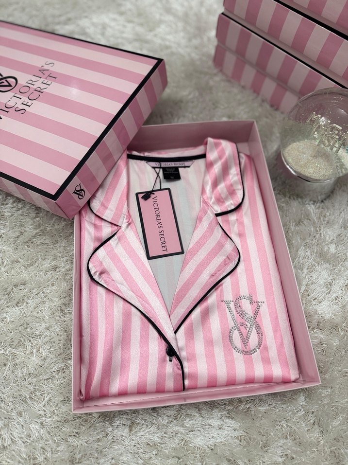 Victoria's Secret Pembe Çizgili Kadın Pijama Takımı M Beden - Görsel 2